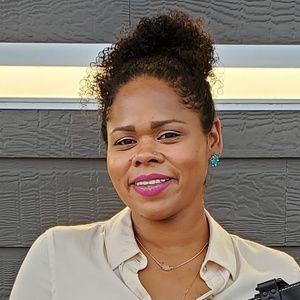 Meet your Posher, Adeliah